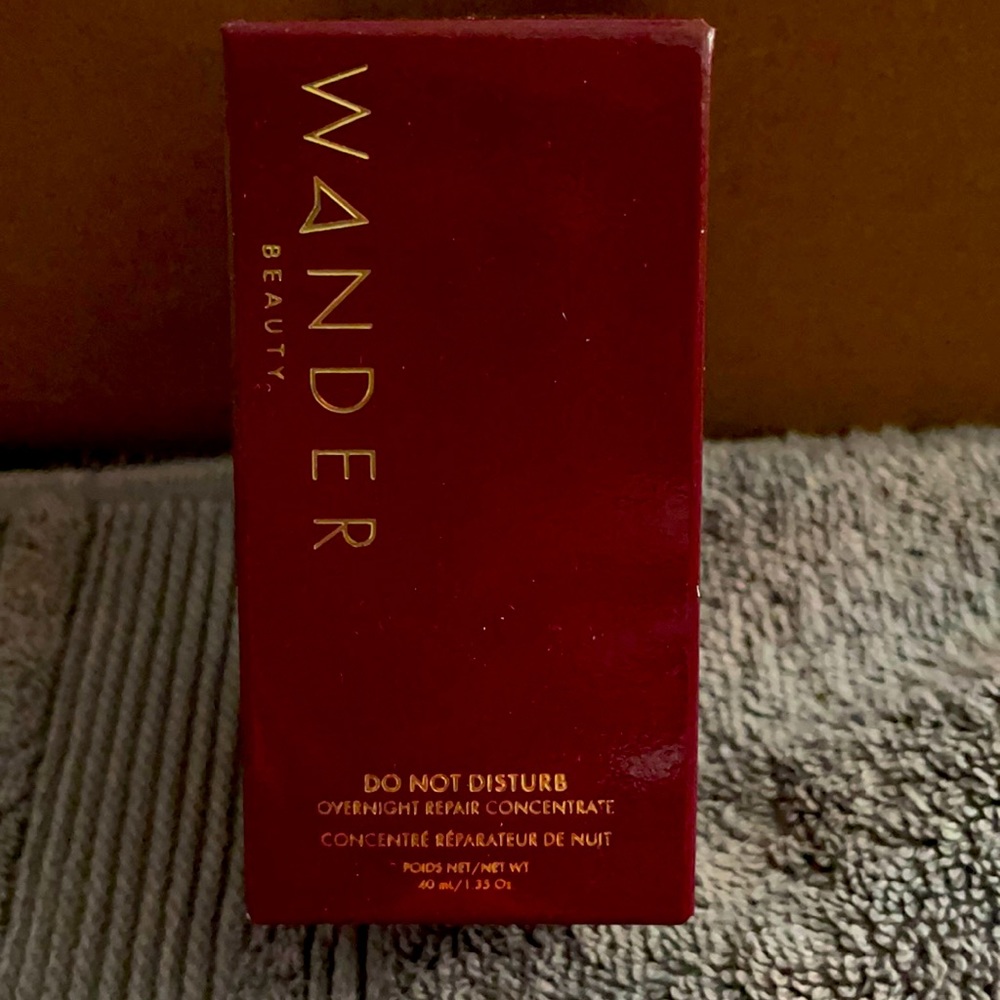 NIB and sealed Wander beauty overnight repair